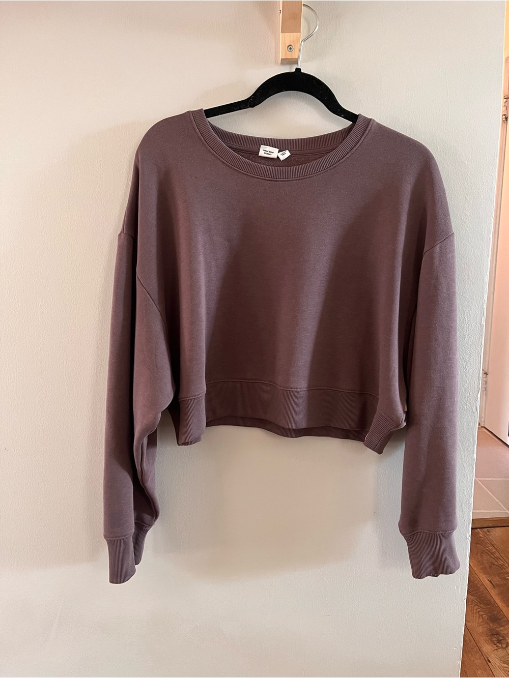 Tentree bluffs Cropped Crewneck Sweatshirt - Mauve Purple